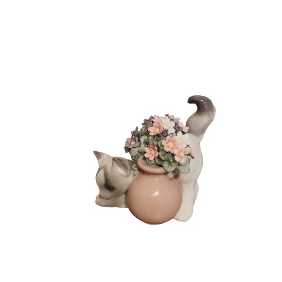 Lladro "Secret Spot Collectible Figurine #06566 Glazed Finish - Picture 1 of 9